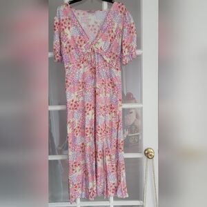 Women's juniors floral puff sleeve dress size L NWT